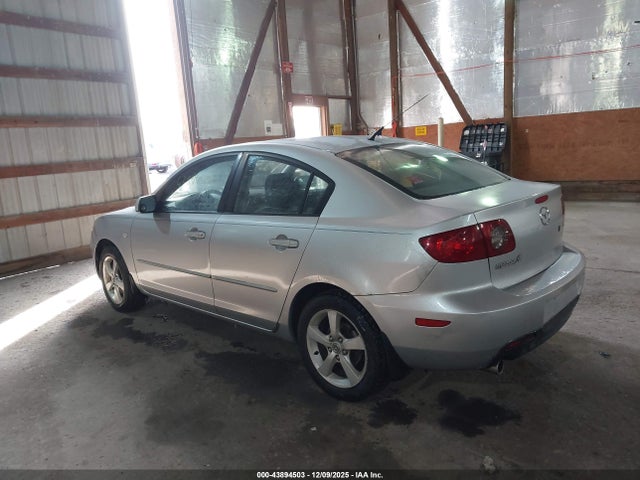 2006 MAZDA MAZDA3 JM1BK32F261535100 Photo 2