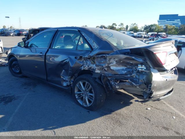 2017 TOYOTA CAMRY 4T1BF1FK4HU427218 Photo 2