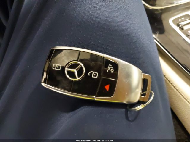 2017 MERCEDES-BENZ E 300 WDDZF4KB2HA093840 Photo 10