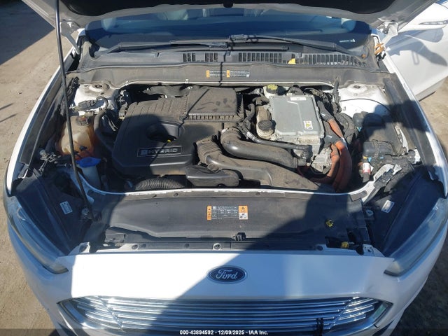 Ford Fusion Hybrid Titanium 2015 3FA6P0RU3FR199071 Image 10