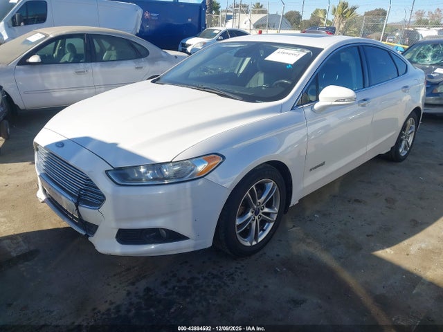 Ford Fusion Hybrid Titanium 2015 3FA6P0RU3FR199071 Image 2