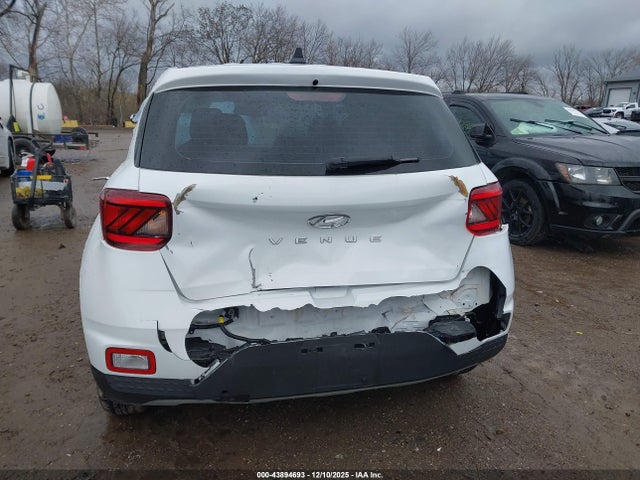 43894693 :رقم المزاد ، KMHRB8A32MU098385 vin ، 2021 Hyundai Venue Se مزاد بيع