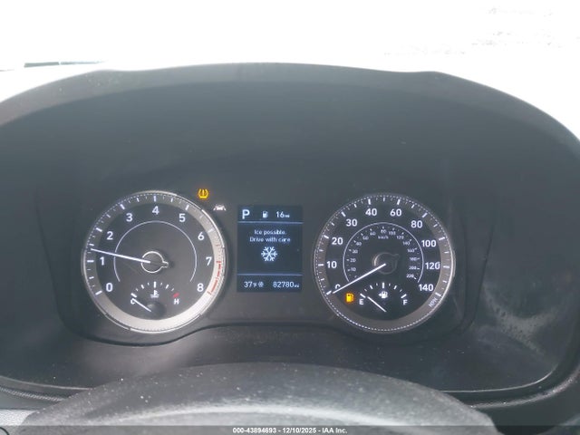 43894693 :رقم المزاد ، KMHRB8A32MU098385 vin ، 2021 Hyundai Venue Se مزاد بيع