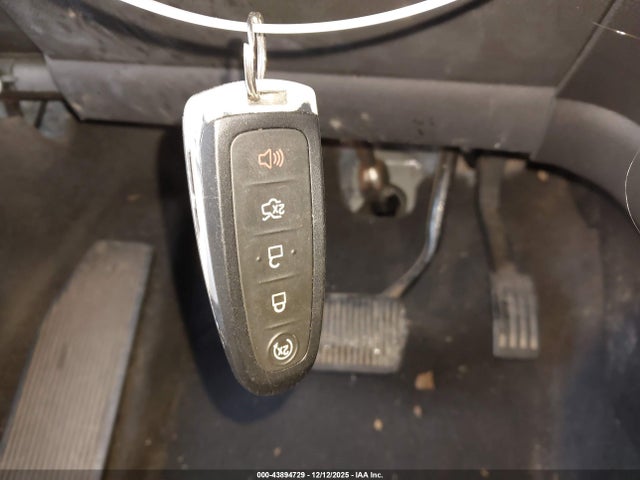 Продаж на аукціоні авто 2015 Ford Escape Titanium, vin: 1FMCU9JX2FUB17643, номер лоту: 43894729