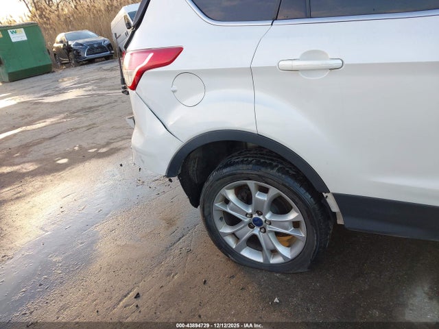 Продаж на аукціоні авто 2015 Ford Escape Titanium, vin: 1FMCU9JX2FUB17643, номер лоту: 43894729