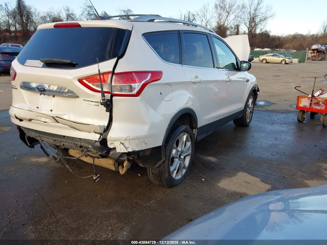 Продаж на аукціоні авто 2015 Ford Escape Titanium, vin: 1FMCU9JX2FUB17643, номер лоту: 43894729