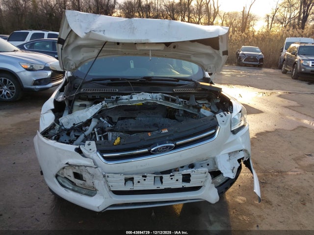 Продаж на аукціоні авто 2015 Ford Escape Titanium, vin: 1FMCU9JX2FUB17643, номер лоту: 43894729