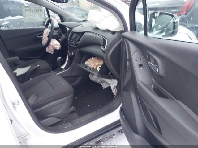 2019 CHEVROLET TRAX 3GNCJLSB5KL314802 Photo 4