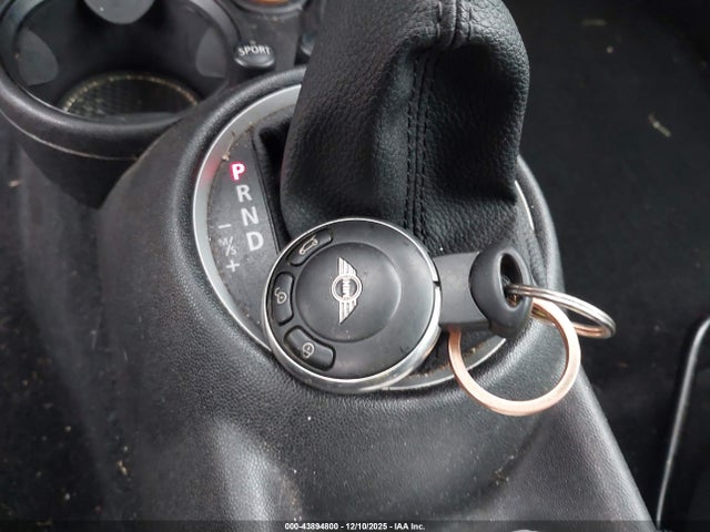 2012 MINI COOPER WMWSU3C57CT257565 Photo 10