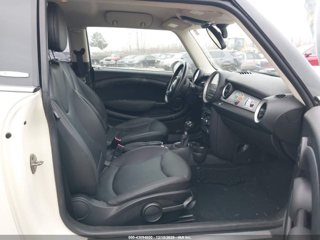 2012 MINI COOPER WMWSU3C57CT257565 Photo 4