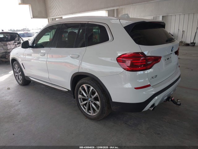 2019 BMW X3 5UXTR7C52KLR38553 Photo 2