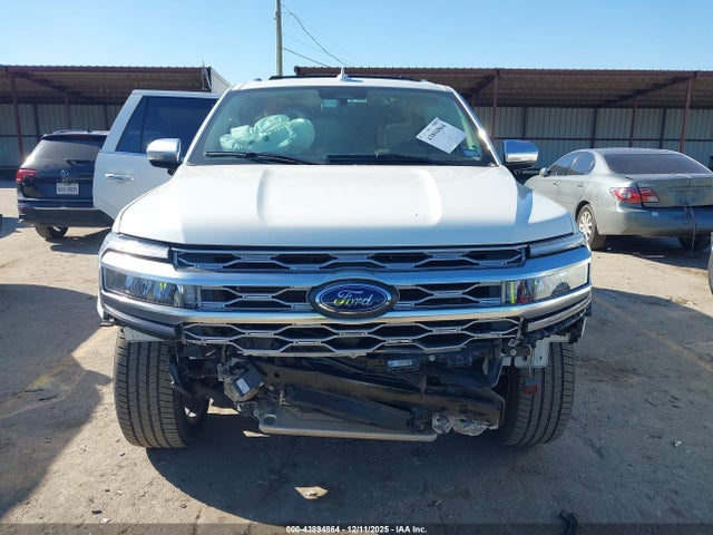 1FMJU1M83PEA31055 Ford Expedition Platinum