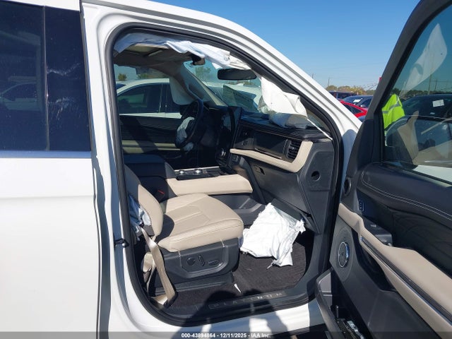 1FMJU1M83PEA31055 Ford Expedition Platinum