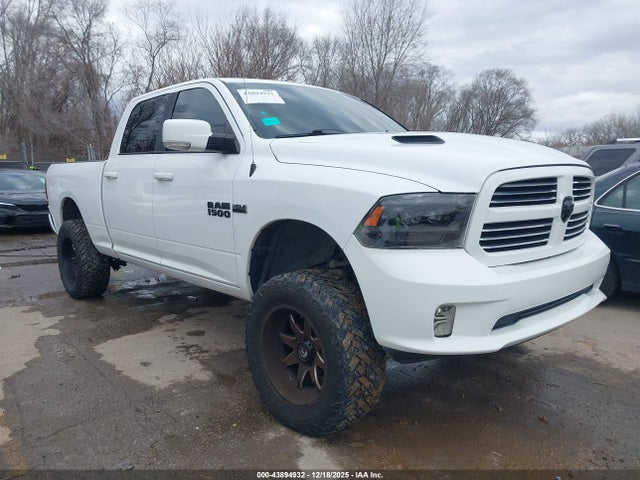43894932 :رقم المزاد ، 1C6RR7UT6GS102130 vin ، 2016 Ram 1500 Sport مزاد بيع