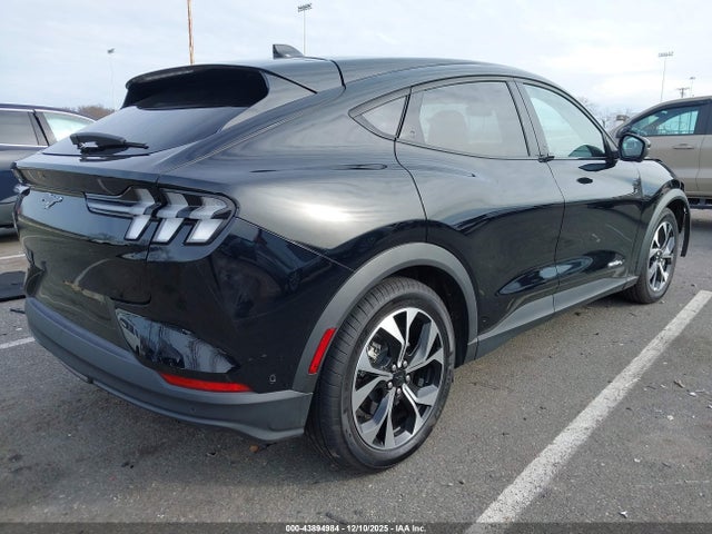 2024 FORD MUSTANG MACH-E 3FMTK1SU6RMA46614 Photo 3