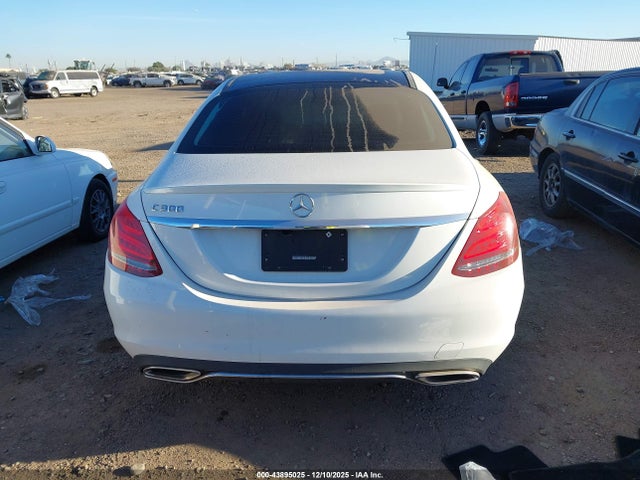 Mercedes-Benz C 300 2016 55SWF4JB5GU114277 Image 17