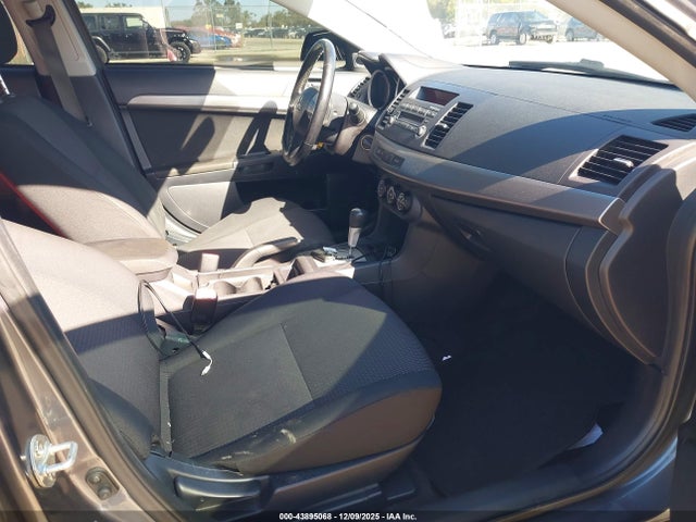 2010 MITSUBISHI LANCER JA32U2FU5AU011779 Photo 4