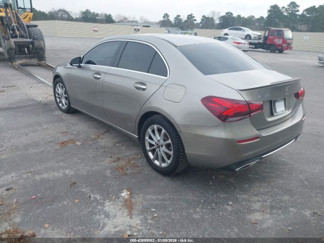 2020 MERCEDES-BENZ A 220 WDD3G4EBXLW038045 Photo 2