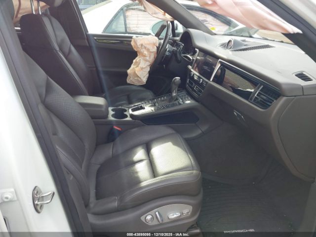 2019 PORSCHE MACAN WP1AB2A54KLB30920 Photo 4