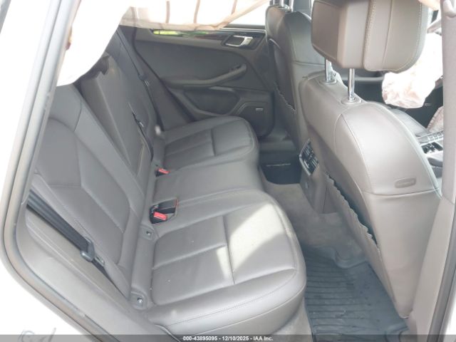 2019 PORSCHE MACAN WP1AB2A54KLB30920 Photo 7