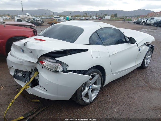 2013 BMW Z4 WBALL5C53DJ104021 Photo 3