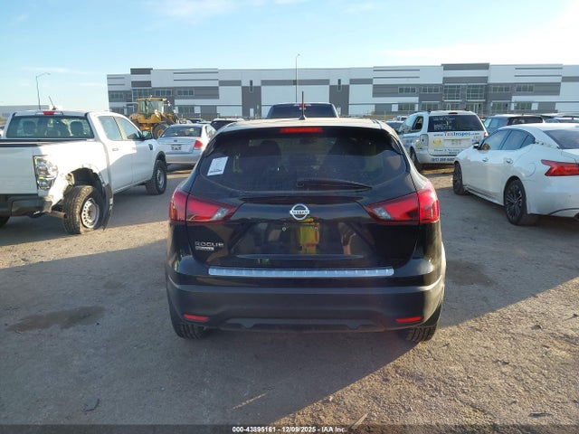 JN1BJ1CP6JW161538 Nissan Rogue Sport S