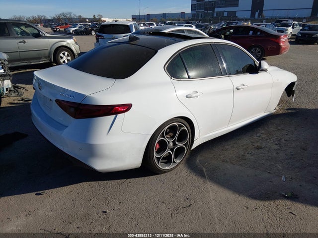 2022 ALFA ROMEO GIULIA ZARFANBN0N7653140 Photo 3