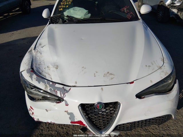 2022 ALFA ROMEO GIULIA ZARFANBN0N7653140 Photo 5