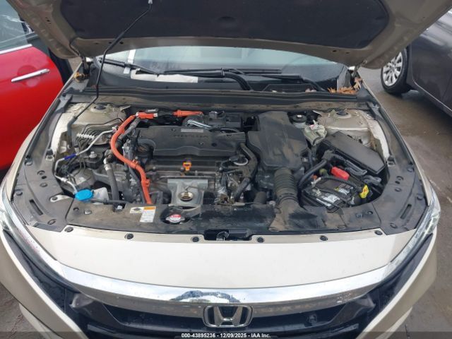2018 HONDA ACCORD HYBRID 1HGCV3F44JA011381 Photo 9