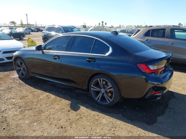 2021 BMW 330I 3MW5R1J08M8B53511 Photo 2