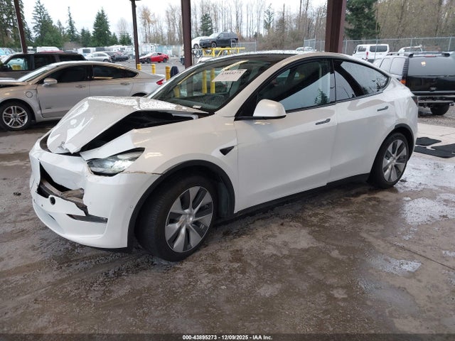 2022 TESLA MODEL Y 7SAYGDEE0NF311935 Photo 1