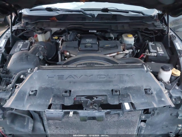 2015 RAM 2500 3C6UR5FL1FG537705 Photo 9