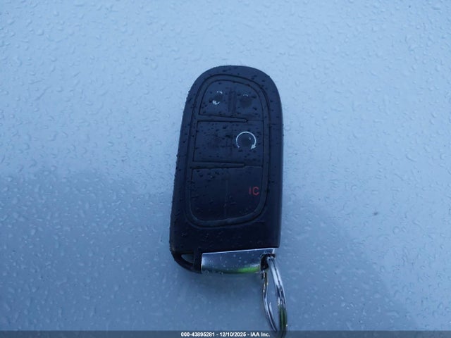 2015 RAM 2500 3C6UR5FL1FG537705 Photo 10