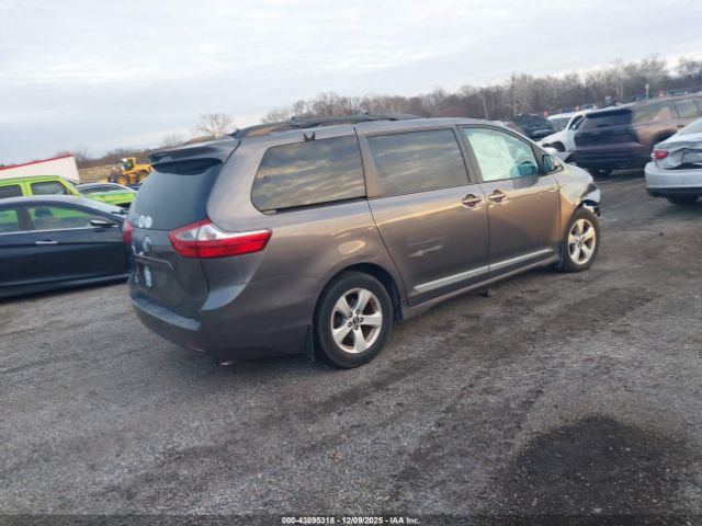 2018 TOYOTA SIENNA 5TDKZ3DC9JS950201 Photo 3