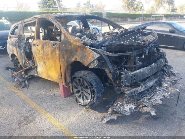 2024 TOYOTA SIENNA 5TDJRKEC9RS184051