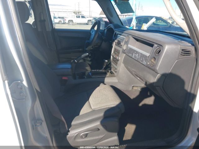 2010 JEEP COMMANDER 1J4RG4GK0AC112941 Photo 4