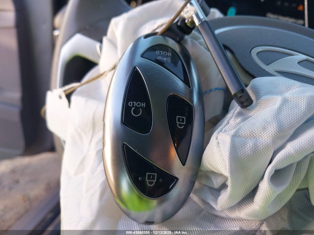 KMHLS4DG1RU791257 Hyundai ELANTRA SEL