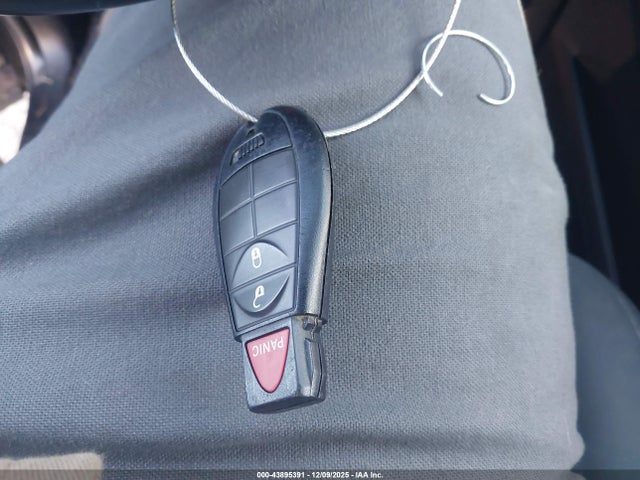 2015 RAM 1500 1C6RR6LT3FS742676 Photo 10