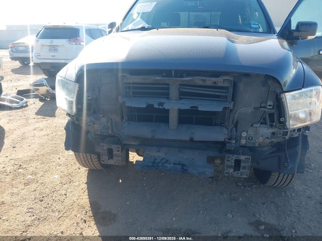 2015 RAM 1500 1C6RR6LT3FS742676 Photo 5