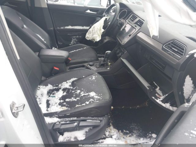 2019 VOLKSWAGEN TIGUAN 3VV2B7AX2KM060001 Photo 4