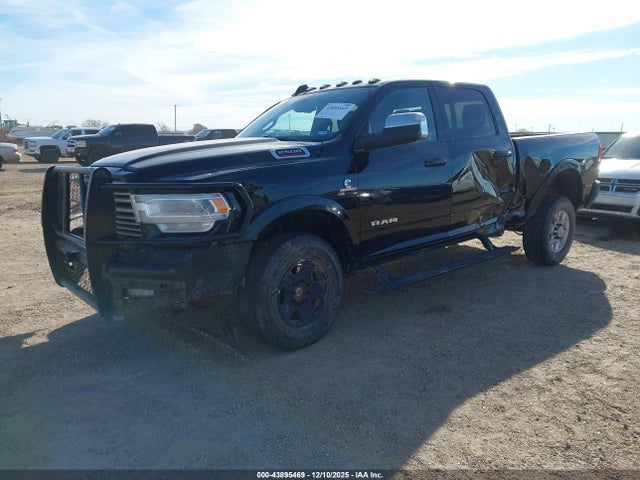 43895469 :رقم المزاد ، 3C6UR5FL5NG164327 vin ، 2022 Ram 2500 Laramie مزاد بيع