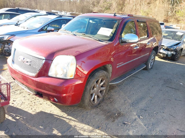 2011 GMC YUKON XL 1500 1GKS2MEF7BR306039 Photo 1