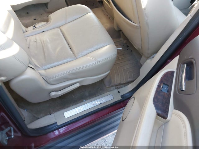 2011 GMC YUKON XL 1500 1GKS2MEF7BR306039 Photo 7