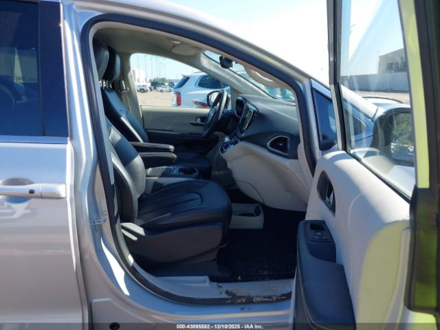 2024 CHRYSLER PACIFICA 2C4RC1BGXRR133012 Photo 4