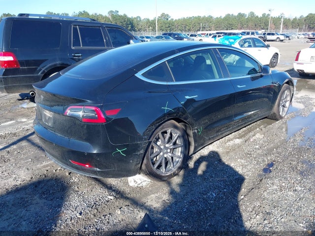 2018 TESLA MODEL 3 5YJ3E1EA5JF033780 Photo 3