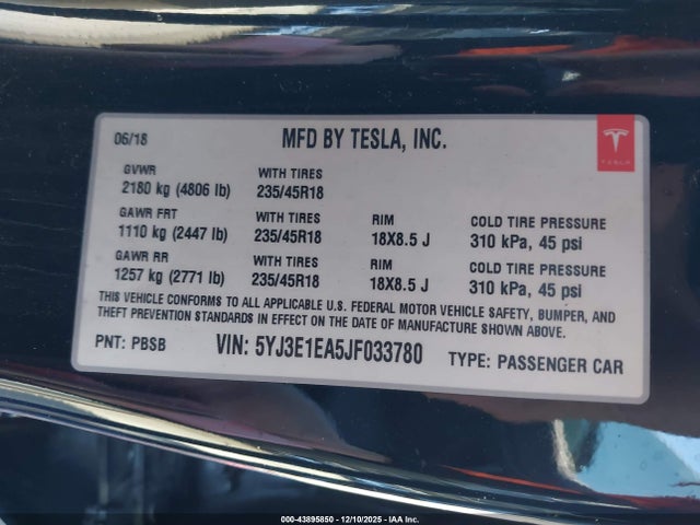 2018 TESLA MODEL 3 5YJ3E1EA5JF033780 Photo 8