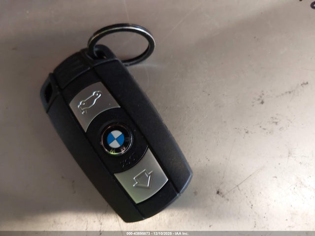 2007 BMW 550I WBANB53507CN93949 Photo 10