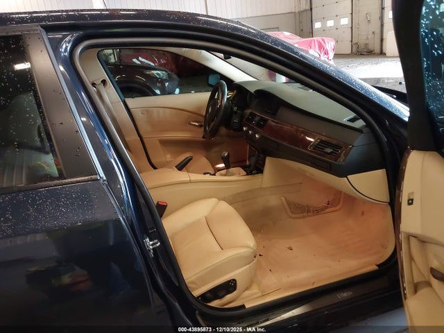 2007 BMW 550I WBANB53507CN93949 Photo 4