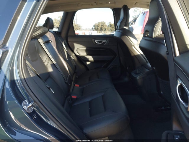 YV4L12DN5P1385830 Volvo Xc60 B5 Plus Bright Theme