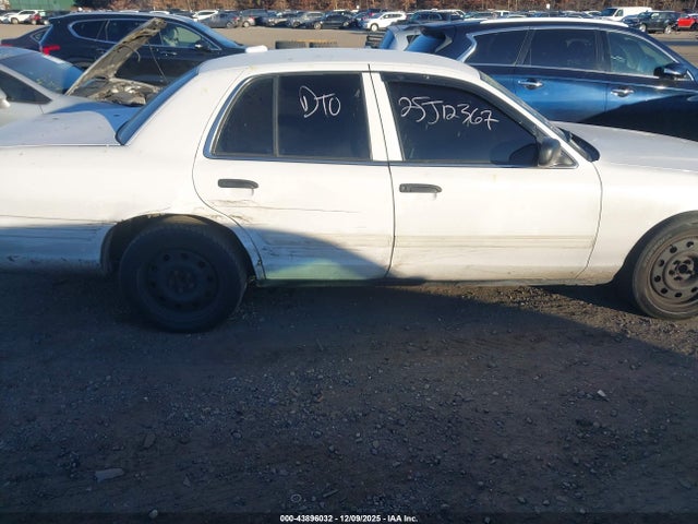 Продаж на аукціоні авто 2010 Ford Crown Victoria Police/police Interceptor, vin: 2FABP7BV2AX102141, номер лоту: 43896032
